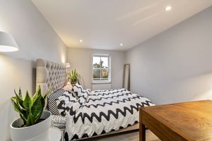 Bedroom- click for photo gallery